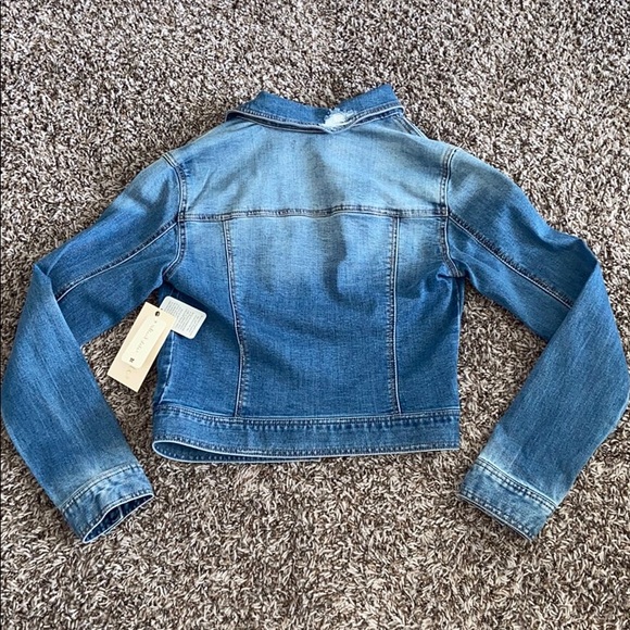 Distressed jean jacket - new with tags - Picture 2 of 2